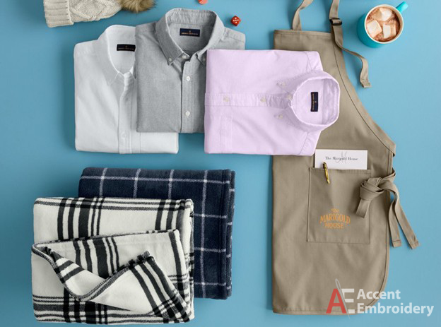 Customizable apparel display